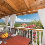 One-bedroom In Danilo Nyaraló
