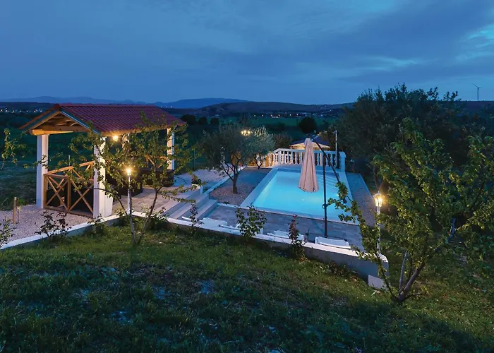 One-bedroom In Danilo Nyaraló