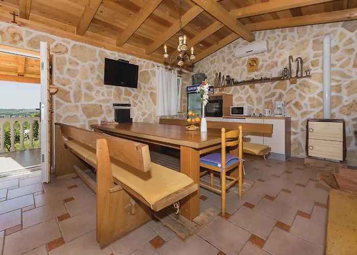 בית נופש One-bedroom In Danilo *