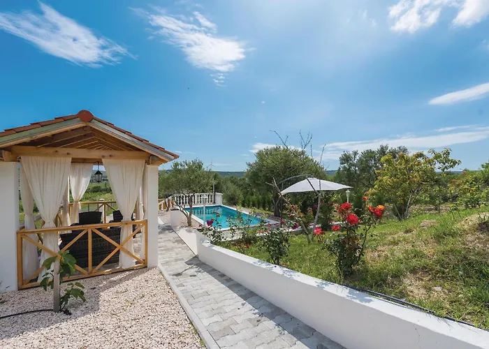 בית נופש One-bedroom In Danilo *